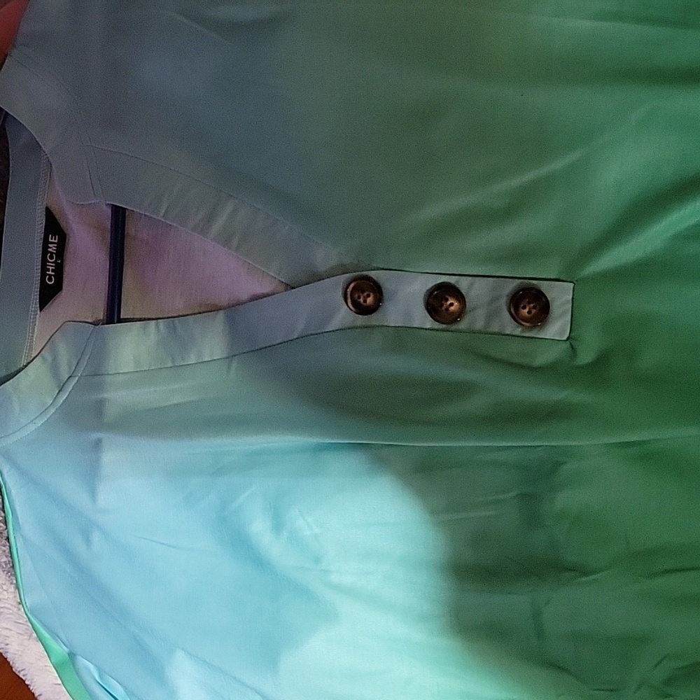 Top - Picture 2 of 2